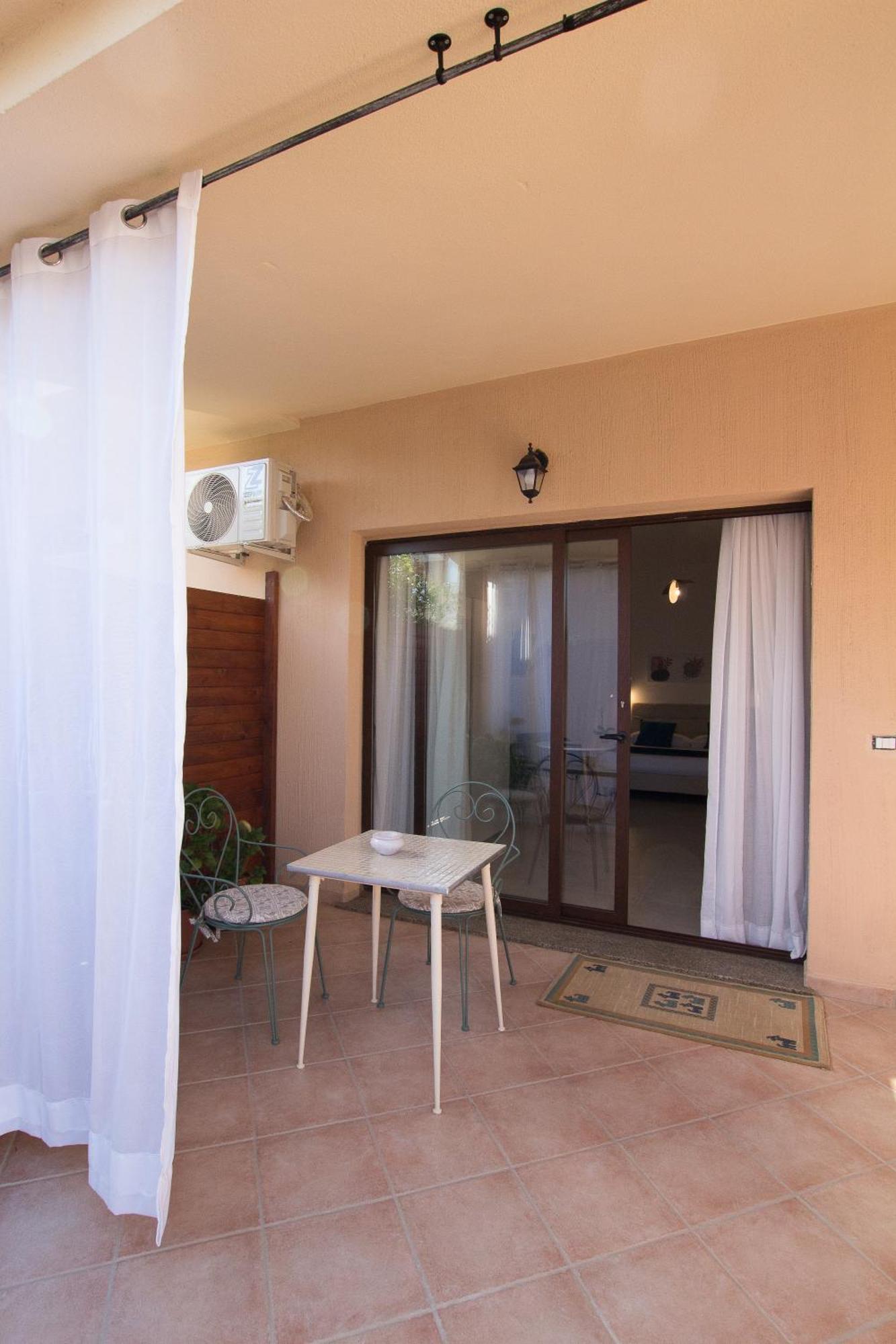 B&B Jolie Suite Villasimius Eksteriør billede